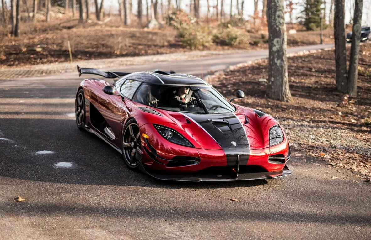 VMB x Miniature Planet 1:18 Koenigsegg Agera RS 'XS' - The King (Karosserie Red)