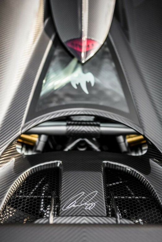 VMB x Miniature Planet 1:18 Koenigsegg Agera RS 'XS' - The King (Karosserie Red)