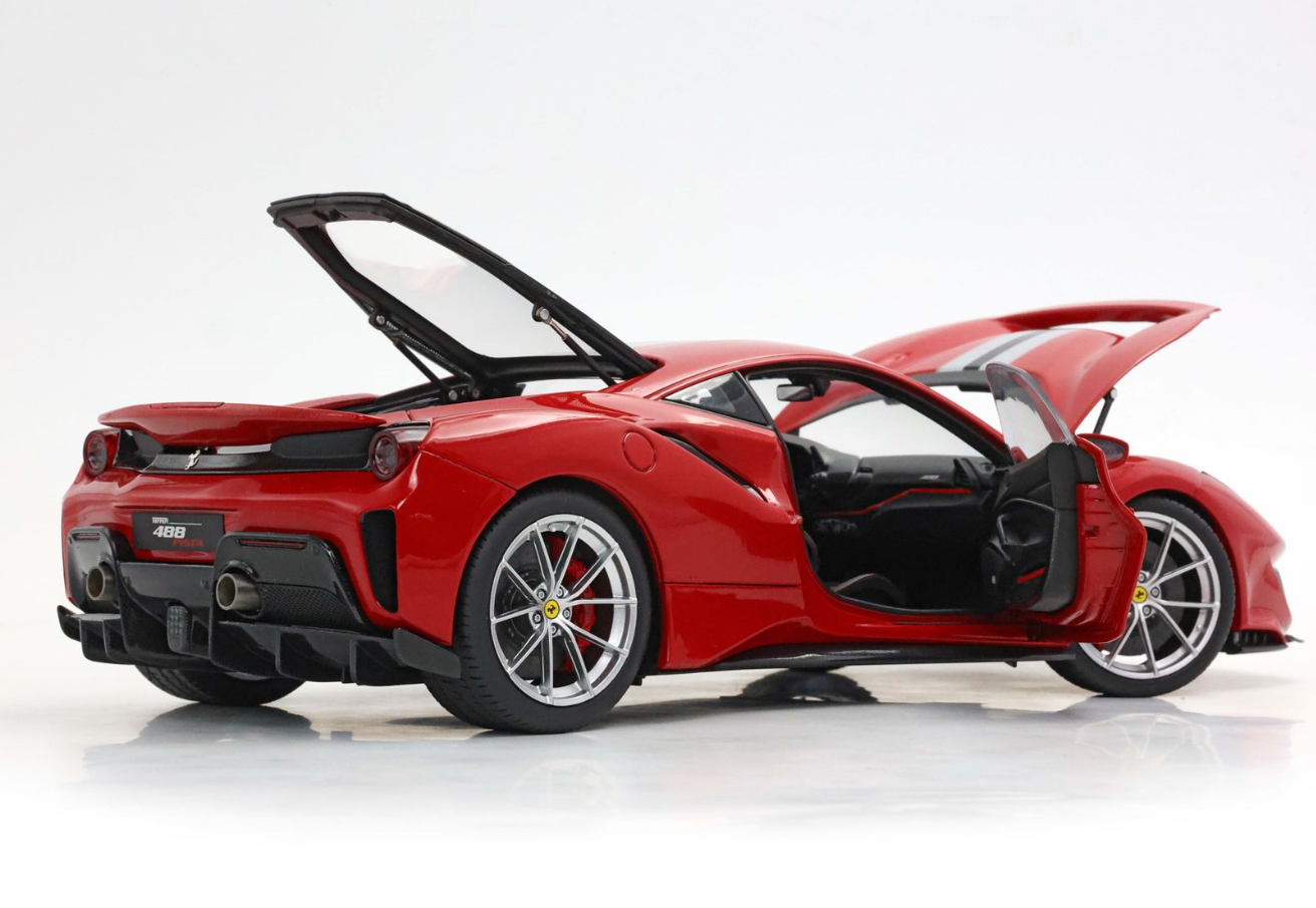 PREORDER BBR 1:18 Ferrari 488 Pista 'Open/Close' (Rosso Corsa w/ Stripe)