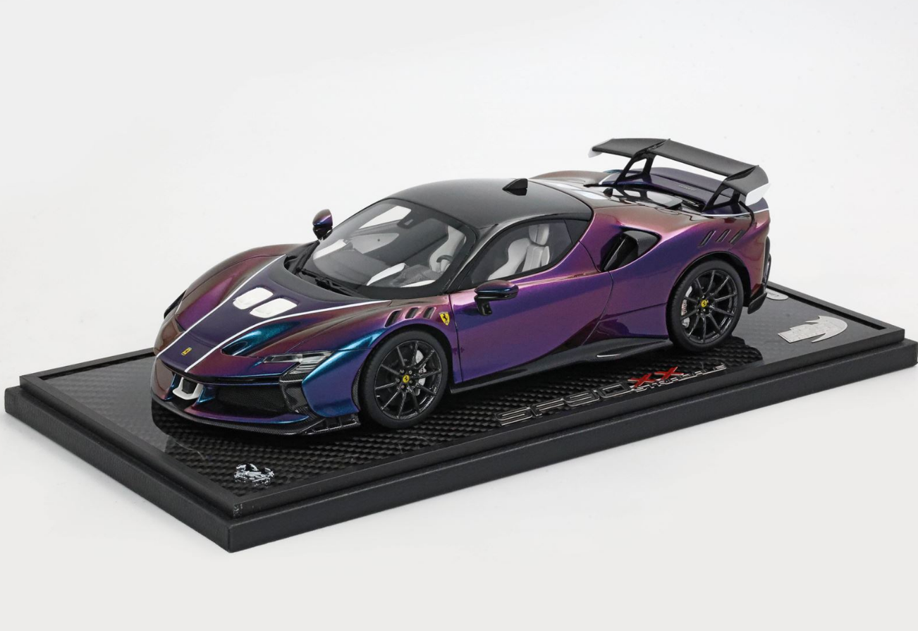 [PRE-ORDER] BBR 1:18 Ferrari SF90 XX Stradale (Chamaleon and black roof - white details)