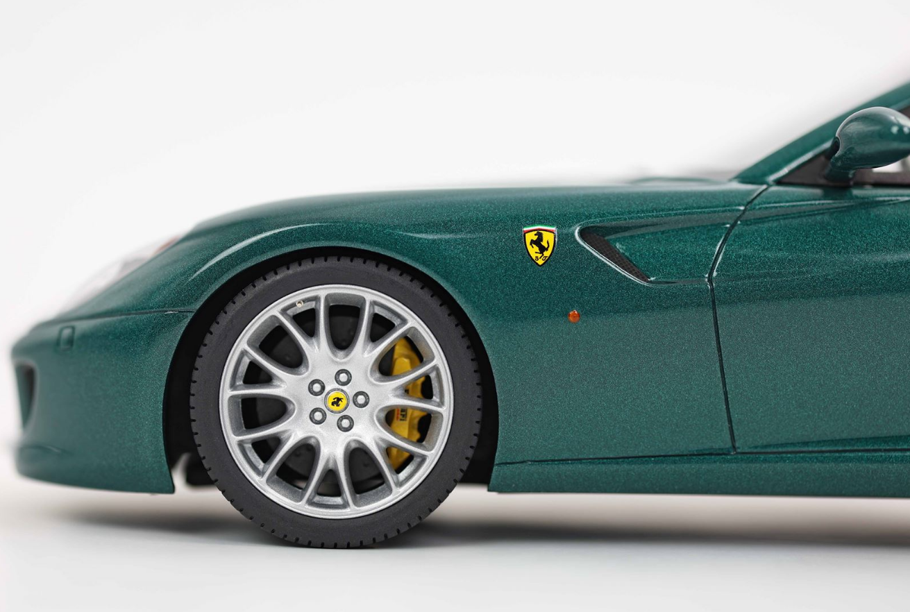 [PRE-ORDER] BBR 1:18 FERRARI 599 GTB FIORANO 2006 Tailor Made (Verde Pino)