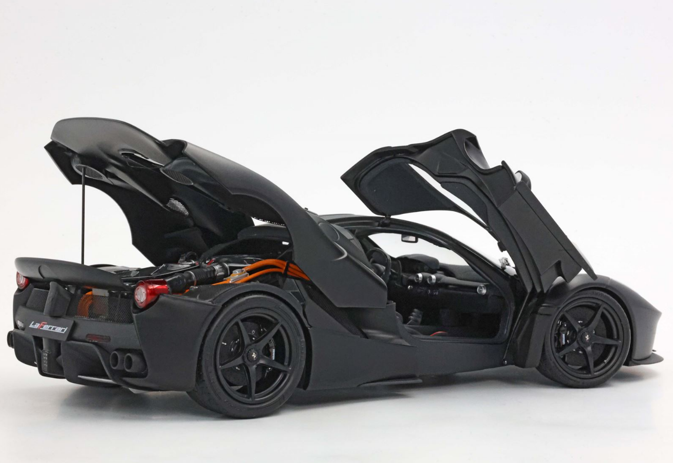 BBR 1:18 Ferrari Laferrari (Matt Black)