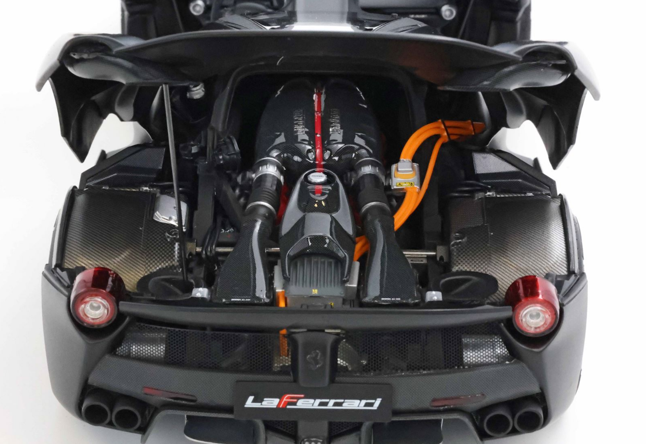 BBR 1:18 Ferrari Laferrari (Matt Black)