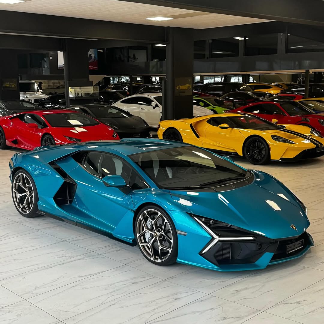 PREORDER Henson & Heaven 1:18 Lamborghini Revuelto (Artemis Green)