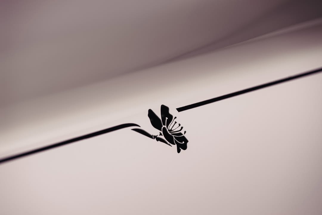 PREORDER Henson & Heaven 1:18 Rolls-Royce Phantom 'Sakura Cherry Blossom'