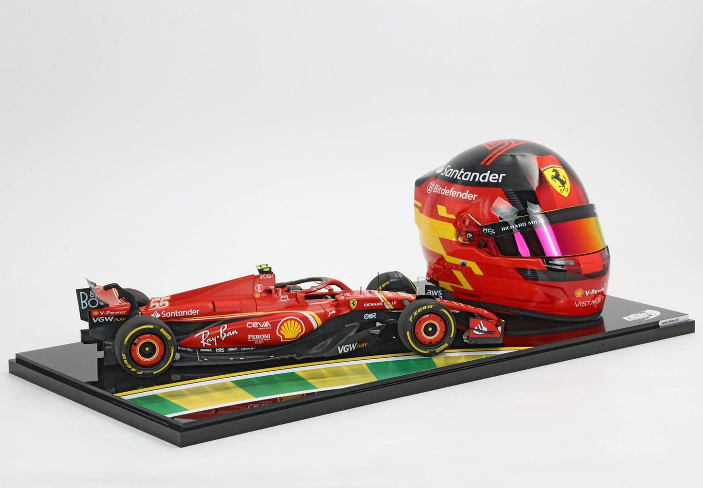 BBR 1:18 Ferrari SF24 Australian GP 2024 - Sainz (DIECAST MODEL AND HELMET)