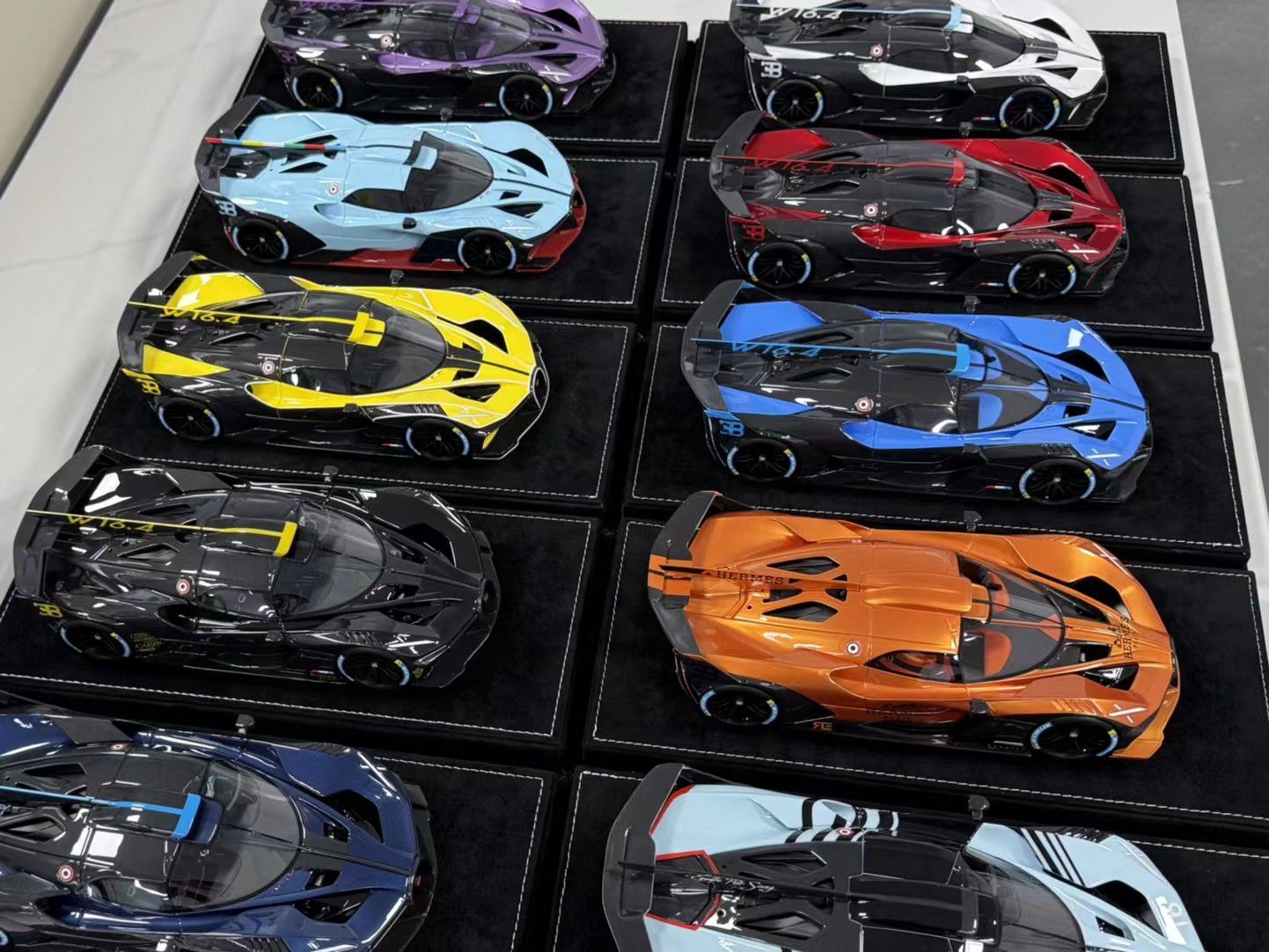 PREORDER Henson & Heaven 1:18 Bugatti Bolide