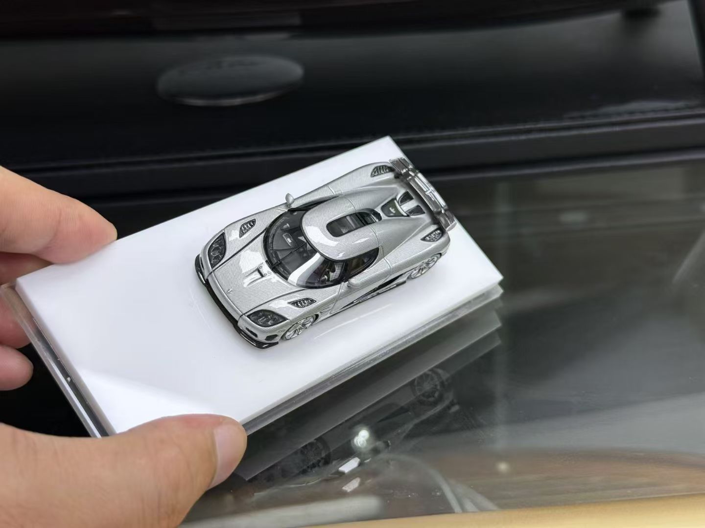 [PRE-ORDER] VMB 1:64 Koenigsegg CCX-R Trevita (Carbon Silver)