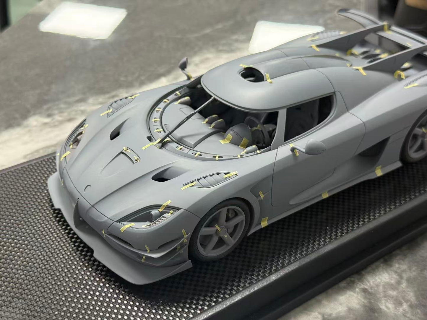 PREORDER VMB 1:18 Koenigsegg One:1 JC (Carbon/Pink)