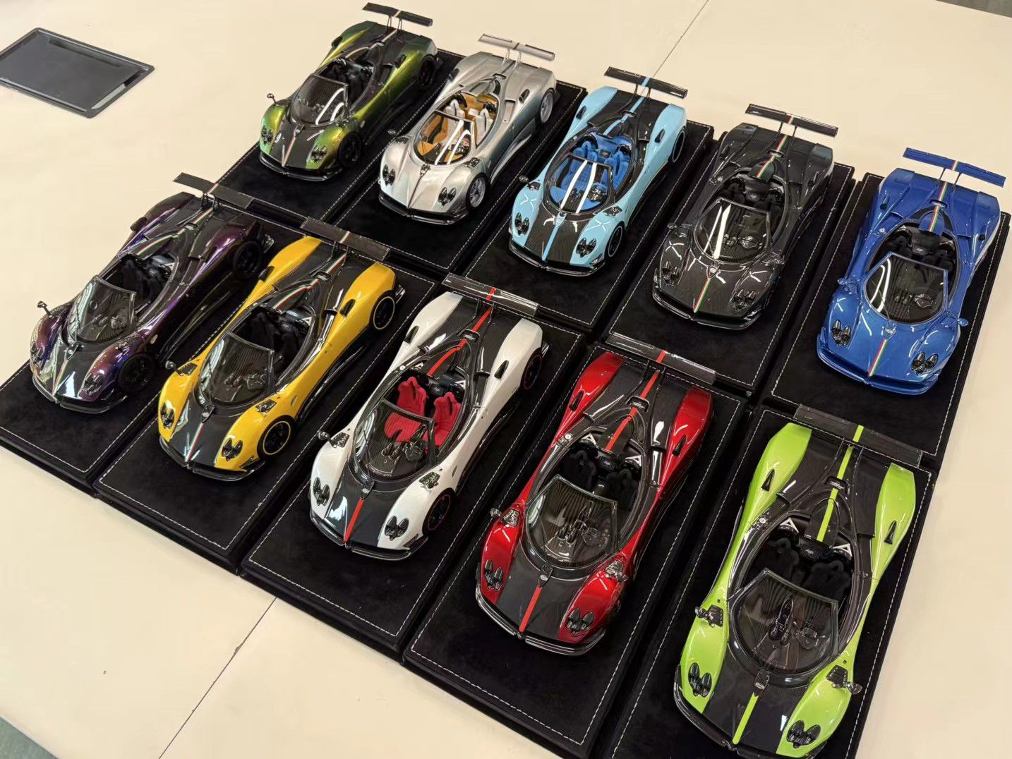 PREORDER Henson & Heaven 1:18 Pagani Zonda Cinque