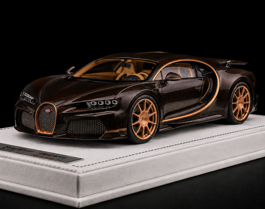 PREORDER Henson & Heaven 1:18 Bugatti Chiron Super Sport (Brown Carbon Fiber)