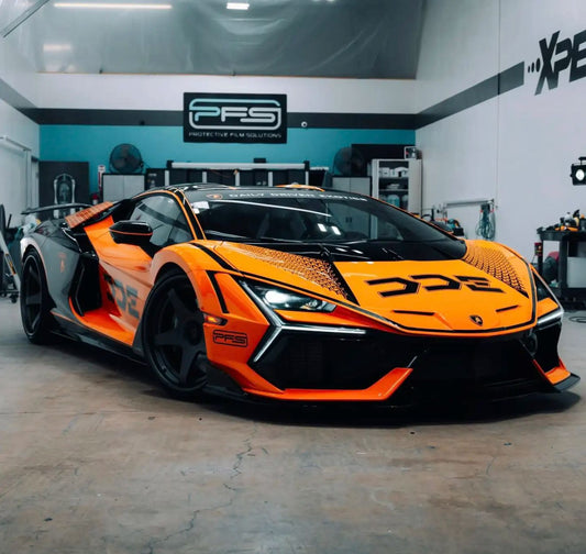 PREORDER 1:18 Lamborghini Revuelto (DDE)