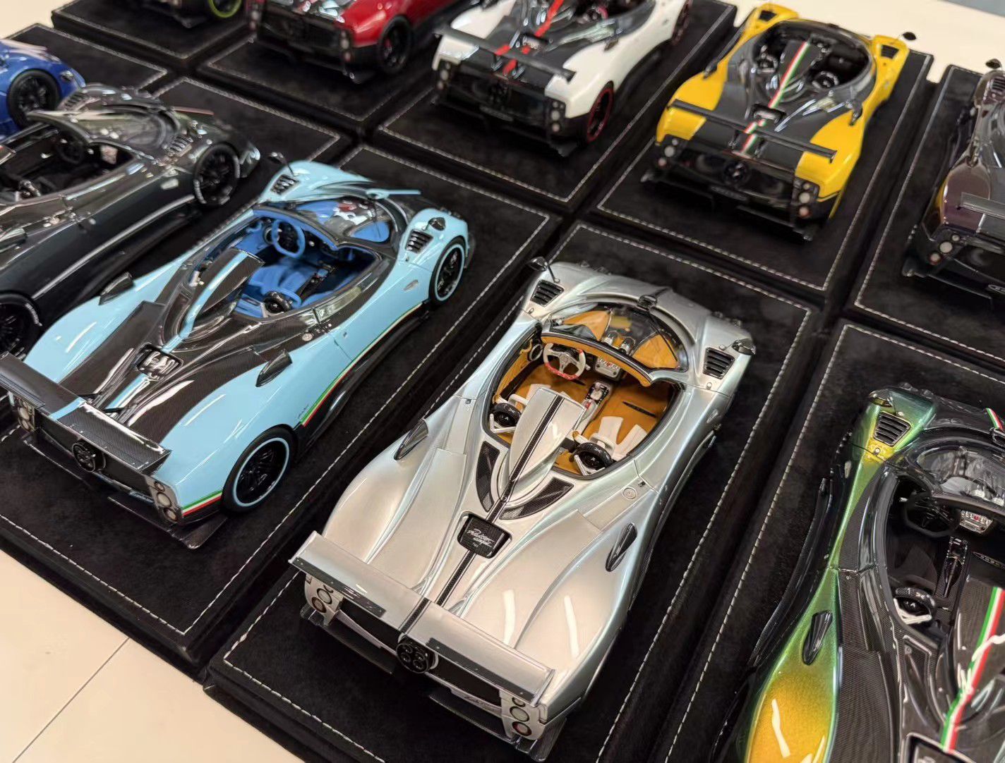 PREORDER Henson & Heaven 1:18 Pagani Zonda Cinque
