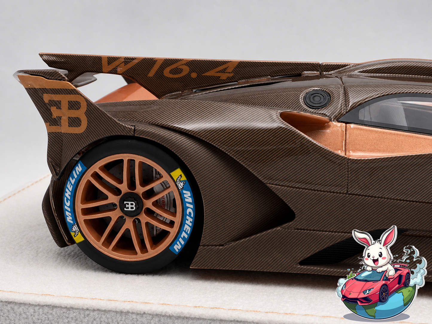 PREORDER Henson & Heaven 1:18 Bugatti Bolide (Brown Carbon) - Exclusive Model