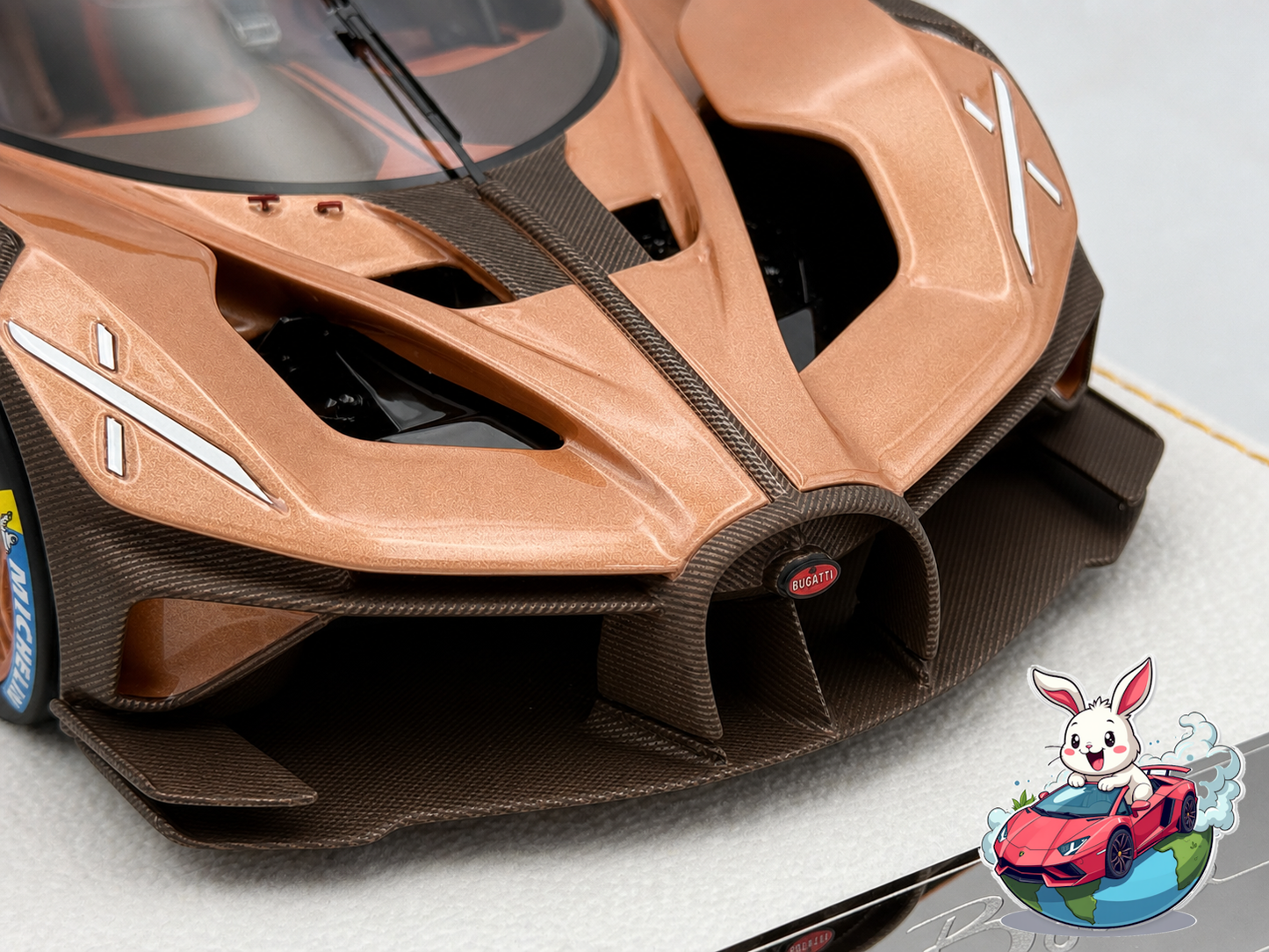 PREORDER Henson & Heaven 1:18 Bugatti Bolide (Brown Carbon) - Exclusive Model