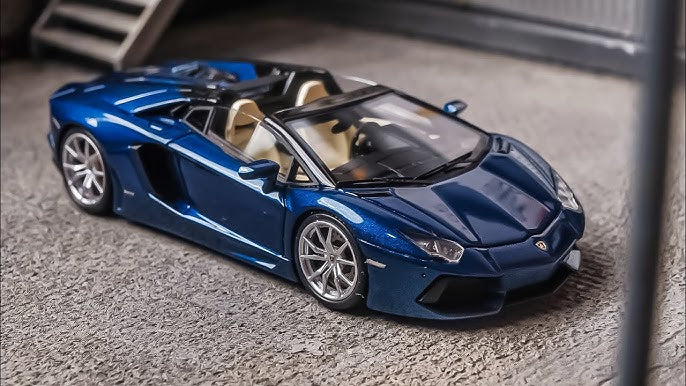 PREORDER Car's Lounge 1:64 Lamborghini Aventador LP700-4 Roadster (Blue Hera)