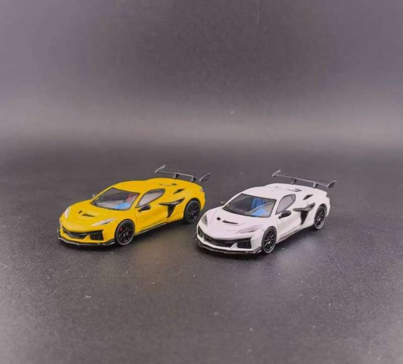 PREORDER Fine Works 1:64 Chevrolet Corvette ZR1 (C8)
