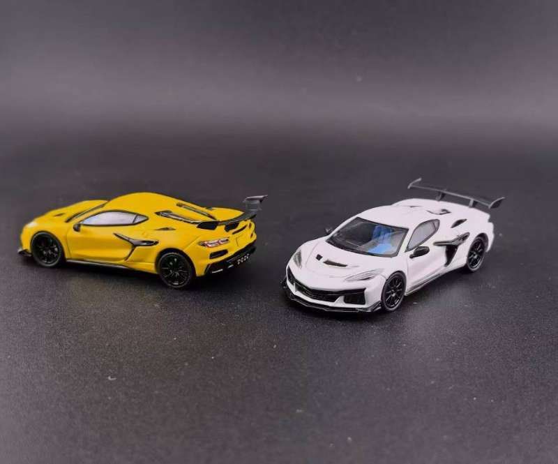 PREORDER Fine Works 1:64 Chevrolet Corvette ZR1 (C8)
