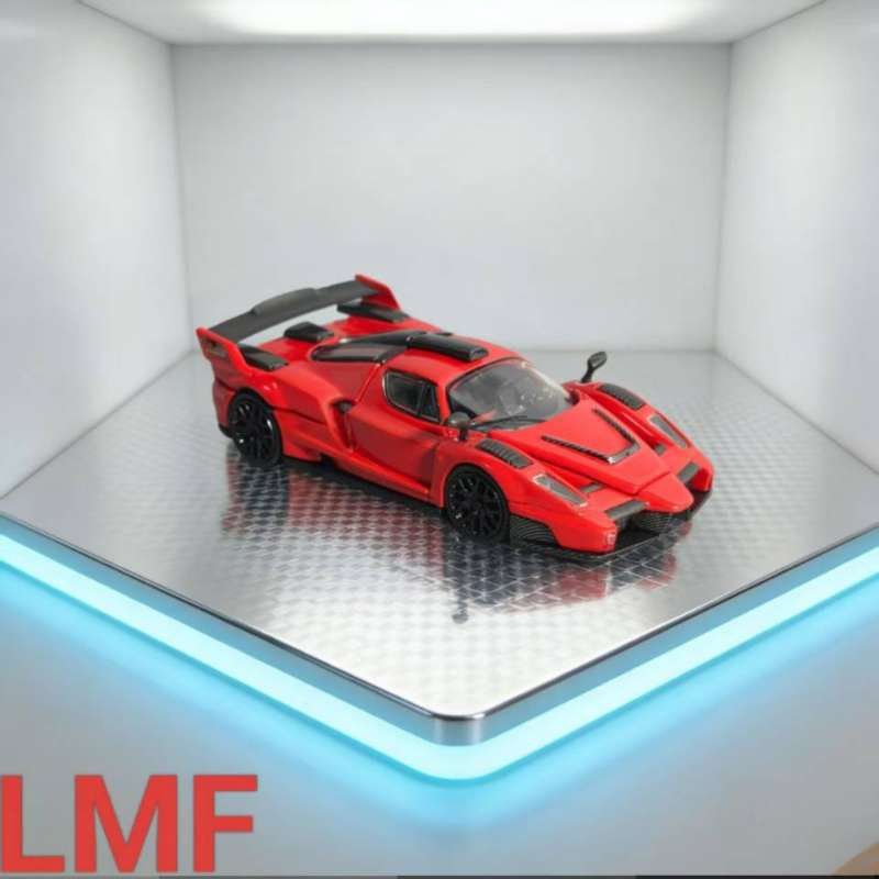 PREORDER LMF 1:64 Gemballa MIG-U1 (Matte White/Matte Red)