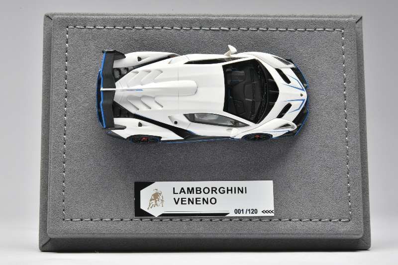 Pantheon Models 1:64 Lamborghini Veneno LP750-4 (White/Blue)