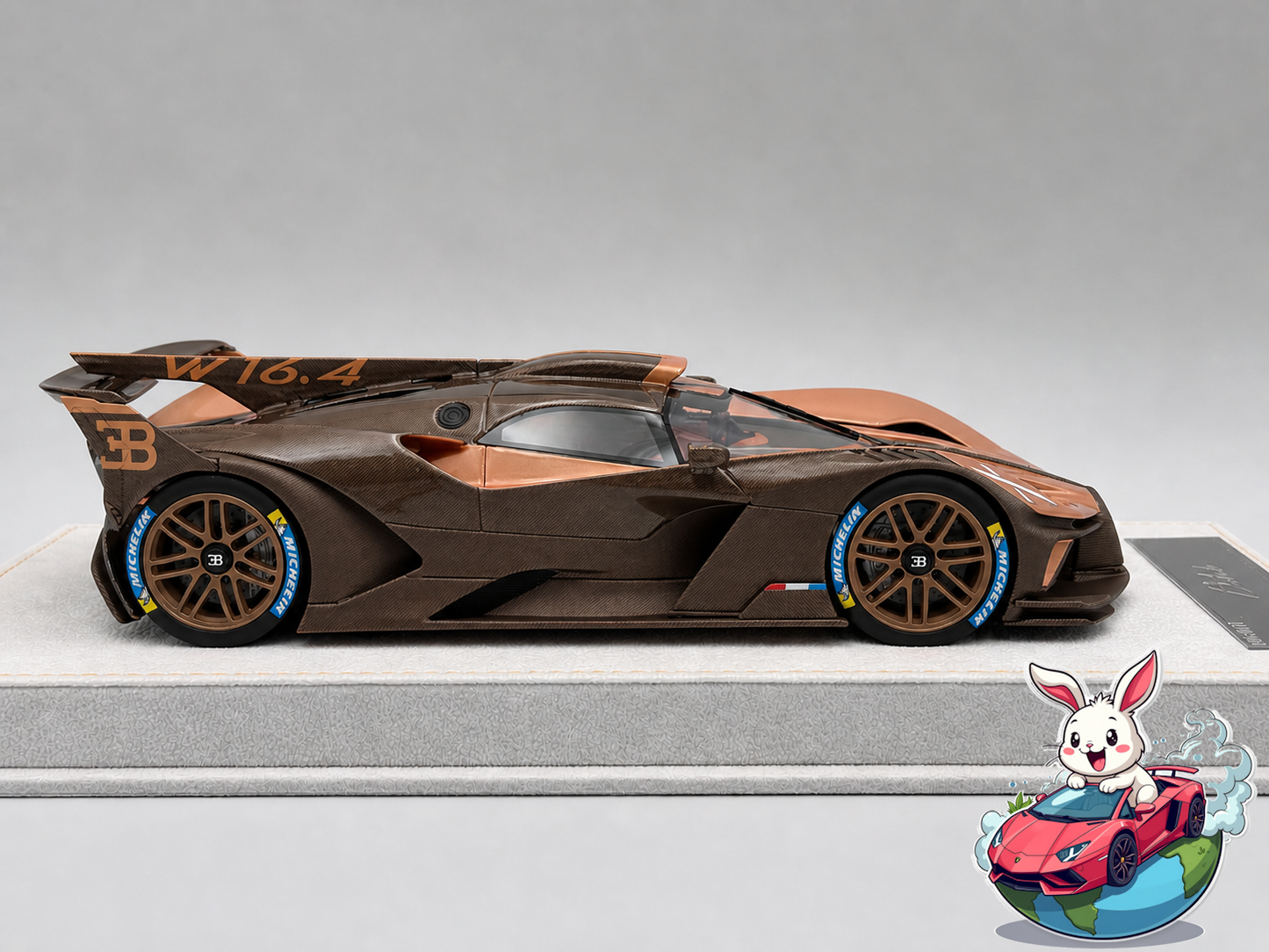 PREORDER Henson & Heaven 1:18 Bugatti Bolide (Brown Carbon) - Exclusive Model