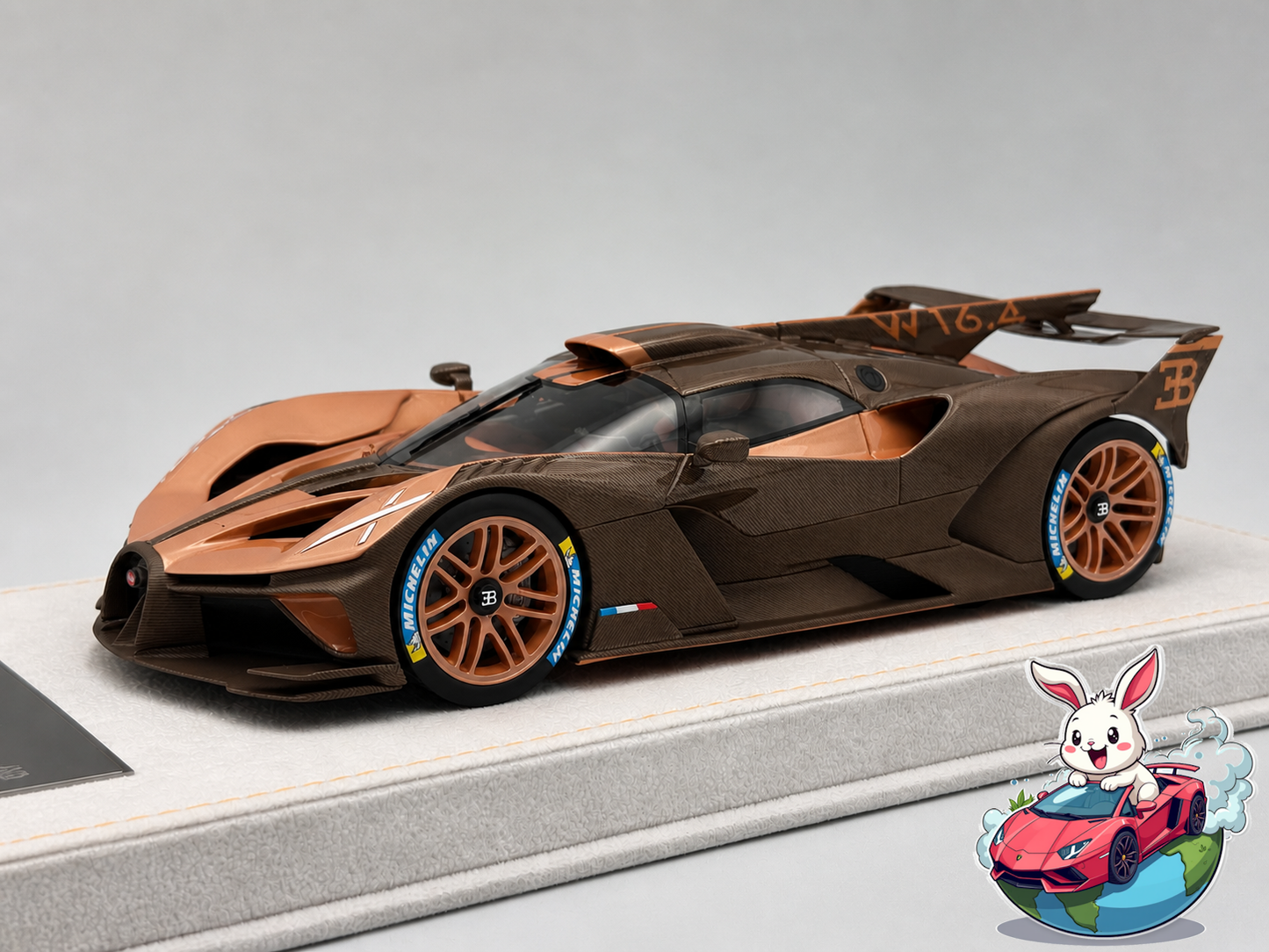 PREORDER Henson & Heaven 1:18 Bugatti Bolide (Brown Carbon) - Exclusive Model